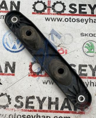 1K0253144BC skoda 2020 ön travers egzoz tutucu kulağı