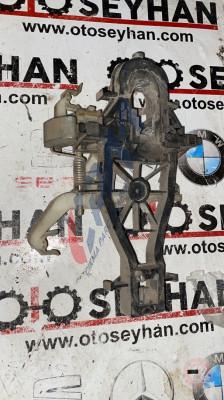 2K0843351C volkswagen caddy sol sürgülü kapı açma kolu braketi