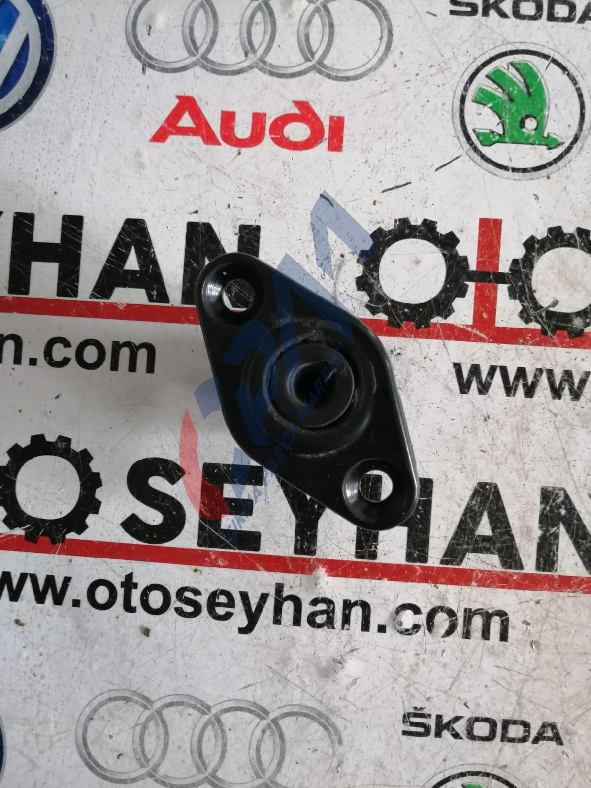 2K0843637B volkswagen caddy sürgülü kapı pim yuvası