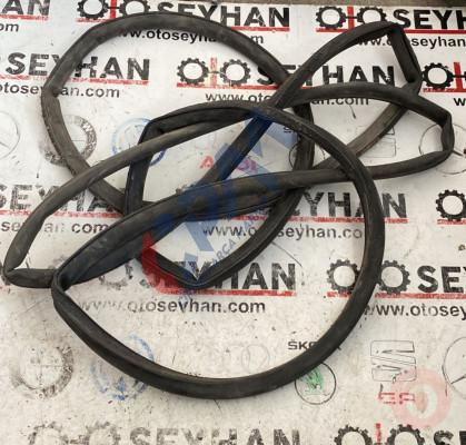 3G5839702B volkswagen passat b8 sağ arka kapı çerçeve lastiği