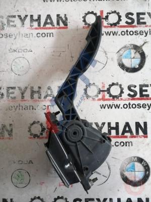 8200386506D dacia duster logan sandero gaz pedalı