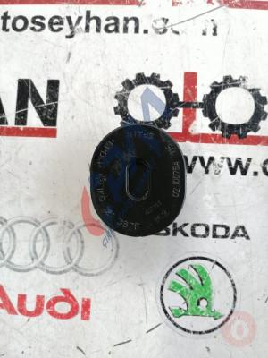 1K0121367F audi a3 2020 radyatör alt takozu kulağı