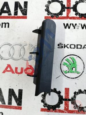 4GD827127 audi a3 2020 bağaj kapağı halısı tutucu braketi