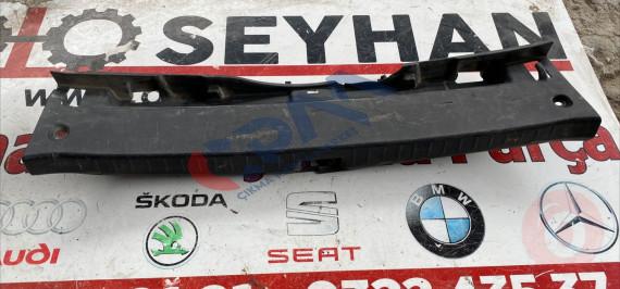 58387 12070 toyota corolla 2008 bagaj kilit kaplaması