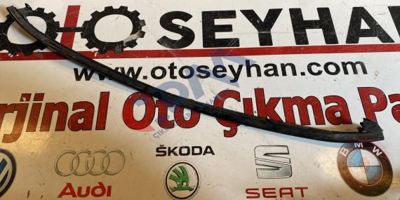 654807651 skoda scala 2020 ön tampon üst demiri ince