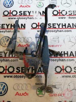 8E0614119 volkswagen passat B5 abs beyni tutucu braketi