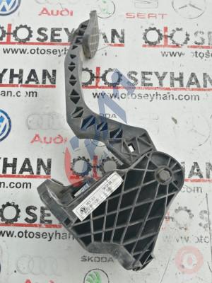 1K0721796E volkswagen jetta 2009 debriyaj pedalı