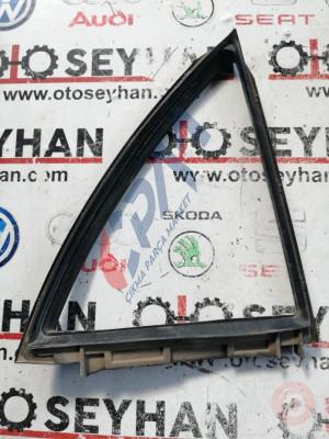 Toyota corolla 2008 sağ arka kelebek cam çerceve lastiği fitili