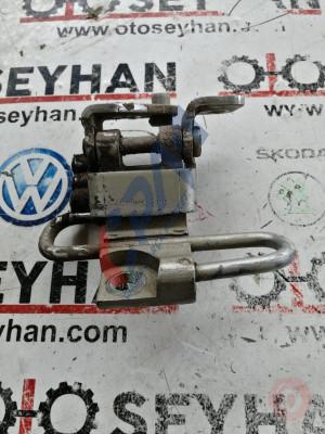 1K0831412H volkswagen golf 5 sağ ön kapı alt menteşesi