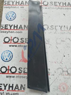 1K6839902C volkswagen golf 5 sol arka kapı dış direk kaplaması