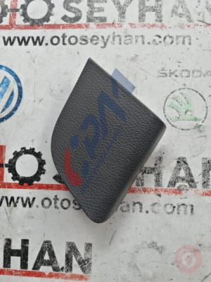 1K6867658 volkswagen golf 5 bağaj iç stop kapağı