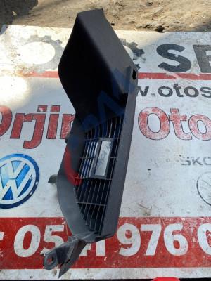 1K6867762 volkswagen golf 5 sağ bagaj kaplaması