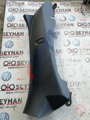 1P0867766G seat leon 2010 arka koltuk sağ yan eşik kaplaması