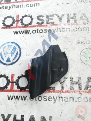 8P4837176A audi a3 2010 kapı kenar kaplaması