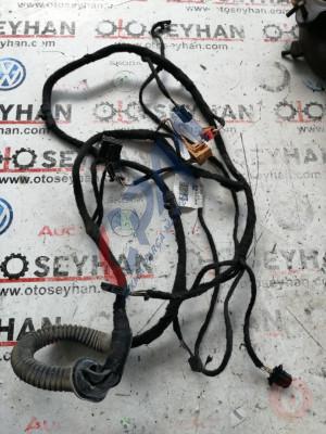 8P4971147BF audi a3 2010 bağaj kapağı tesisatı