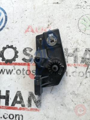 1J1823633 volkswagen bora kaput açma kolu mandalı yuvası