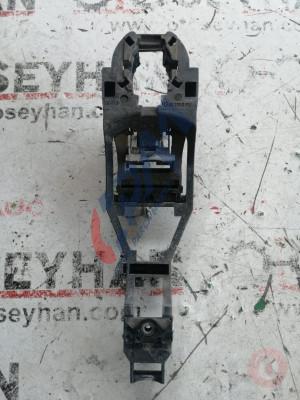 3B0837885 volkswagen passat B5 sol ön kapı dış açma kolu braketi