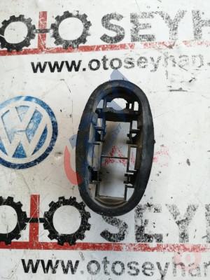 8D0937545E volkswagen bora orta direk tesisat fiş tutucu