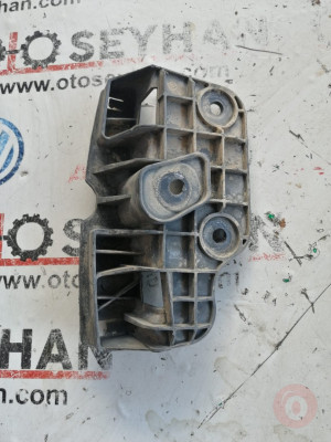 45235757 Fıat linea 2015 sol ön far alt braketi