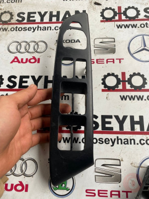 383490 1110 hyundai ix35 2012 sol ön kapı cam düğmesi çerçevesi kaplaması