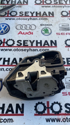 7229459 BMW E87 F20 E90 F30 F36 E60 LCI F07 F10 F01 E84 F25 E70 E71 R60 sol arka kapı kilidi