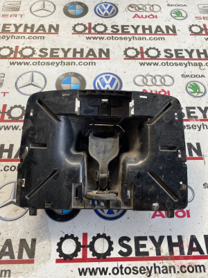 1K0819153B volkswagen jetta golf 2008 göğüs üst havalandırma kanalı kapağı