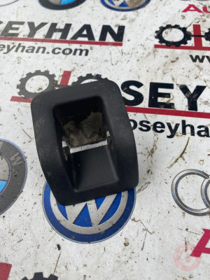 1K0887233E volkswagen jetta 2008 arka koltuk isofix yuvası