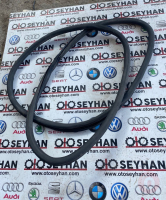 1K5867911A volkswagen jetta 2008 ön kapı lastiği