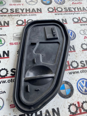 654839916 skoda kamiq 2021 sağ arka kapı iç panel ayırıcı