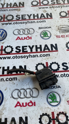 8K0972701 volkswagen audi seat skoda iç tesisat fiş soketi