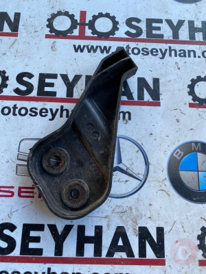 8V3807330 audi A3 sportback 2015 sağ arka tampon iç braketi