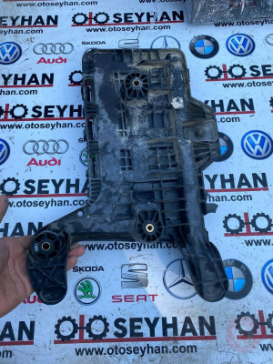 1K0915333B volkswagen caddy golf jetta A3 leon akü yuvası tablası