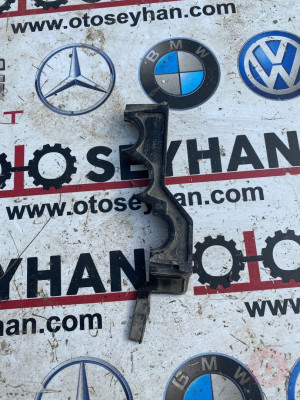 1T0971865D volkswagen caddy ön cam alt tesisat kapağı