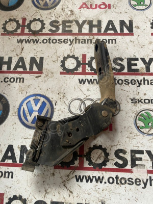 2K0843335A volkswagen caddy 2008 sol sürgülü kapı orta ray makarası