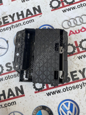 3C0907613 volkswagen passat B7 konfor beyni tutucu yuvası