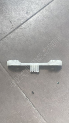 1K0858685 vw golf 5 sol ön tavan tutamağı braketi