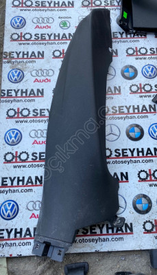 5H6867766D volkswagen golf 8 sağ arka koltuk yan kaplaması