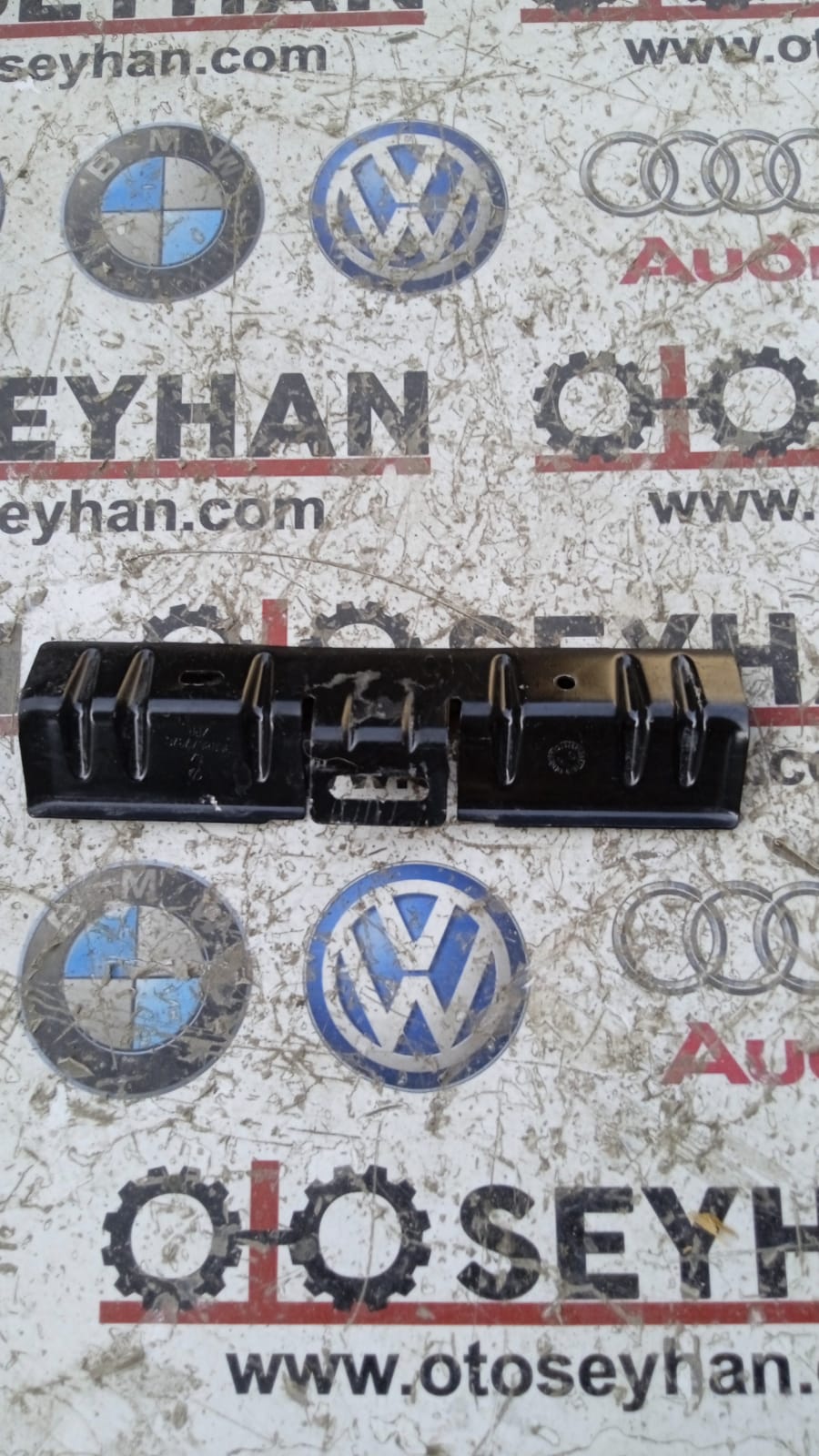 3C0867737C Passat B6 tavan airbag bağlantı braketi