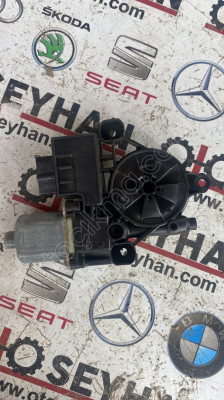 5Q0959812E vw tiguan arka sağ cam motoru