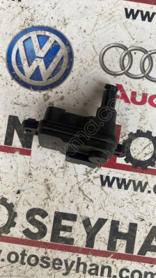 8V0862153 VW TİGUAN DEPO KAPAK MOTORU