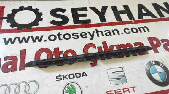 5C6857473E Volkswagen Jetta pano havalandırma ızgara kaplaması