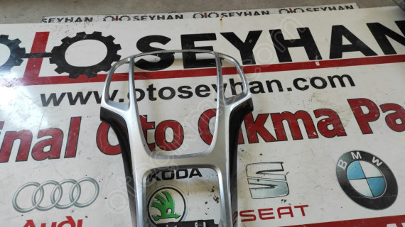 13349237 Opel Astra J Orta Konsol Döşeme