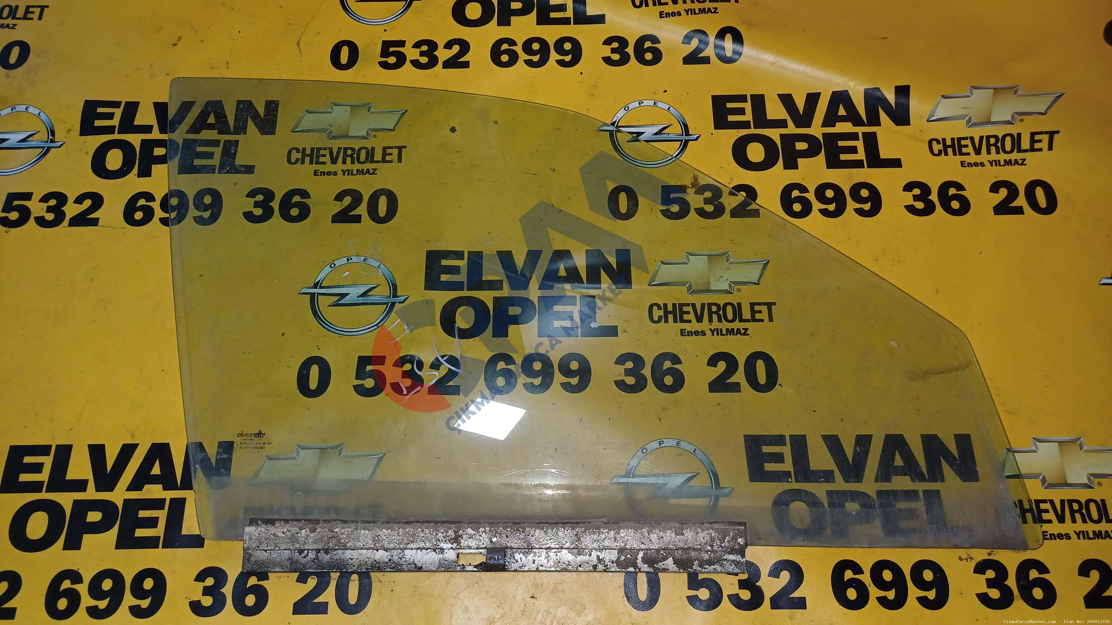 2001 2006 Opel Corsa C Çıkma Sağ Ön Kapı Camı