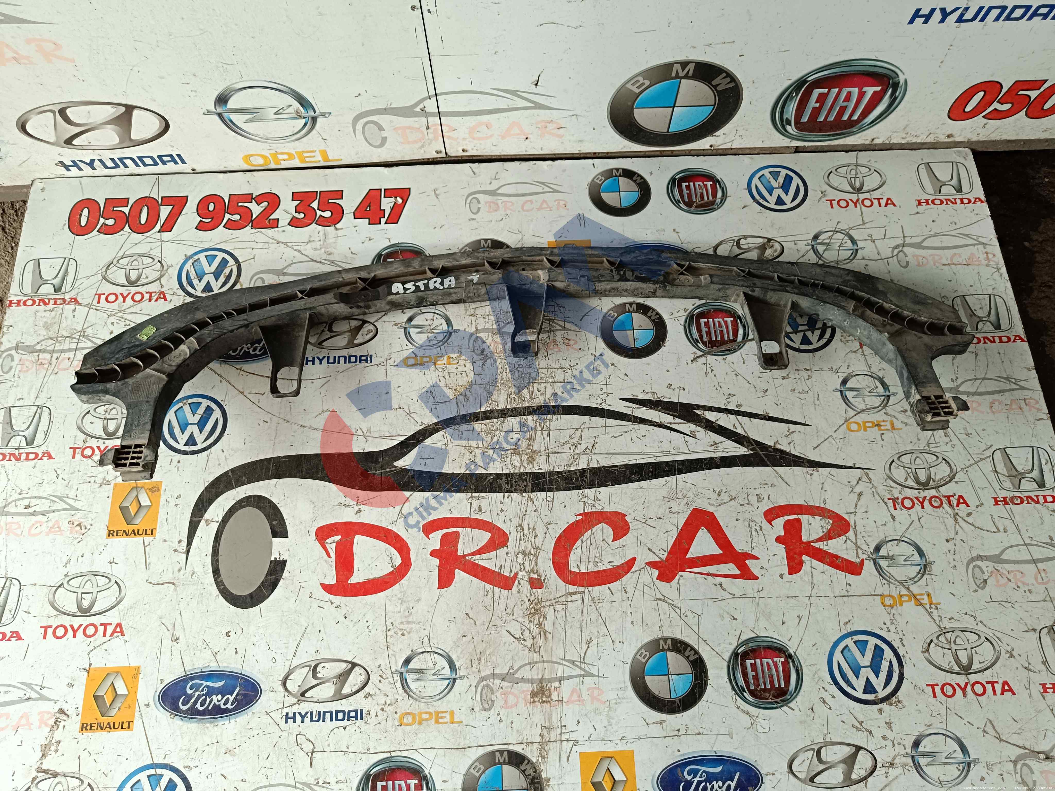 Opel Astra J Ön Tampon Braketi 13368686