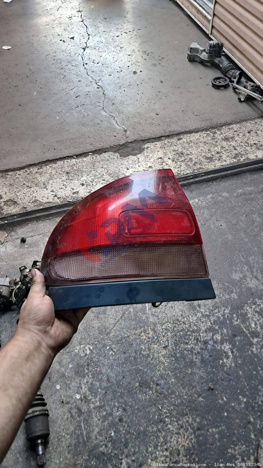 Mazda 626 Sol Stop Lambası